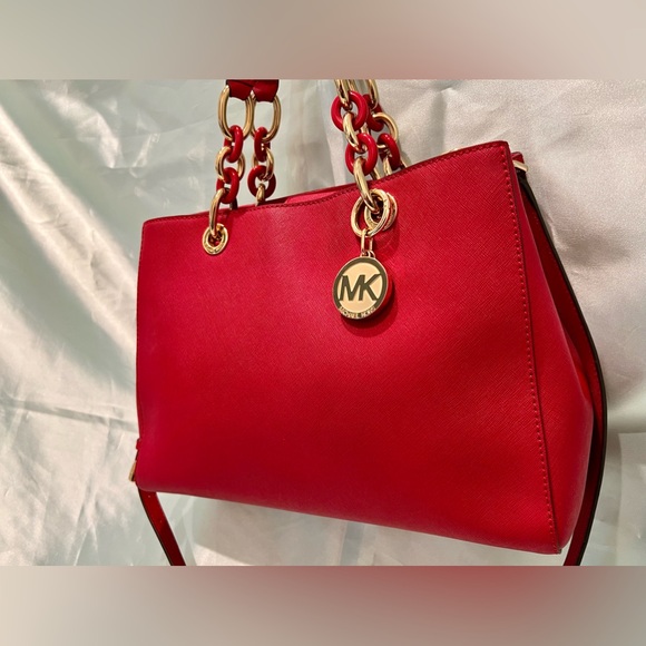 Michael Kors - Cynthia Saffiano Red Leather/Chained Accents/Satchel Bag LIKE NEW - Picture 5 of 16